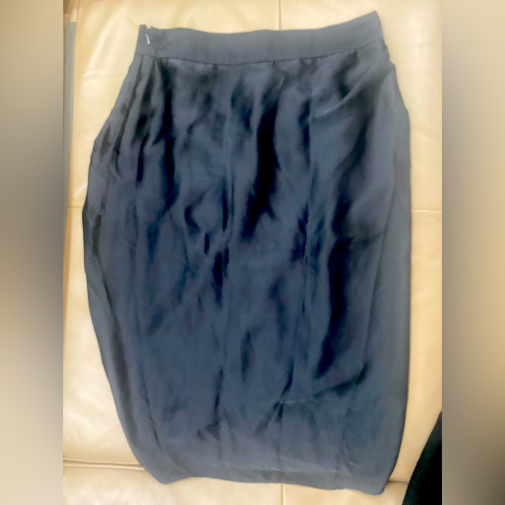Black Tulip Drape skirt. Forever new. Never used. - Picture 8 of 8